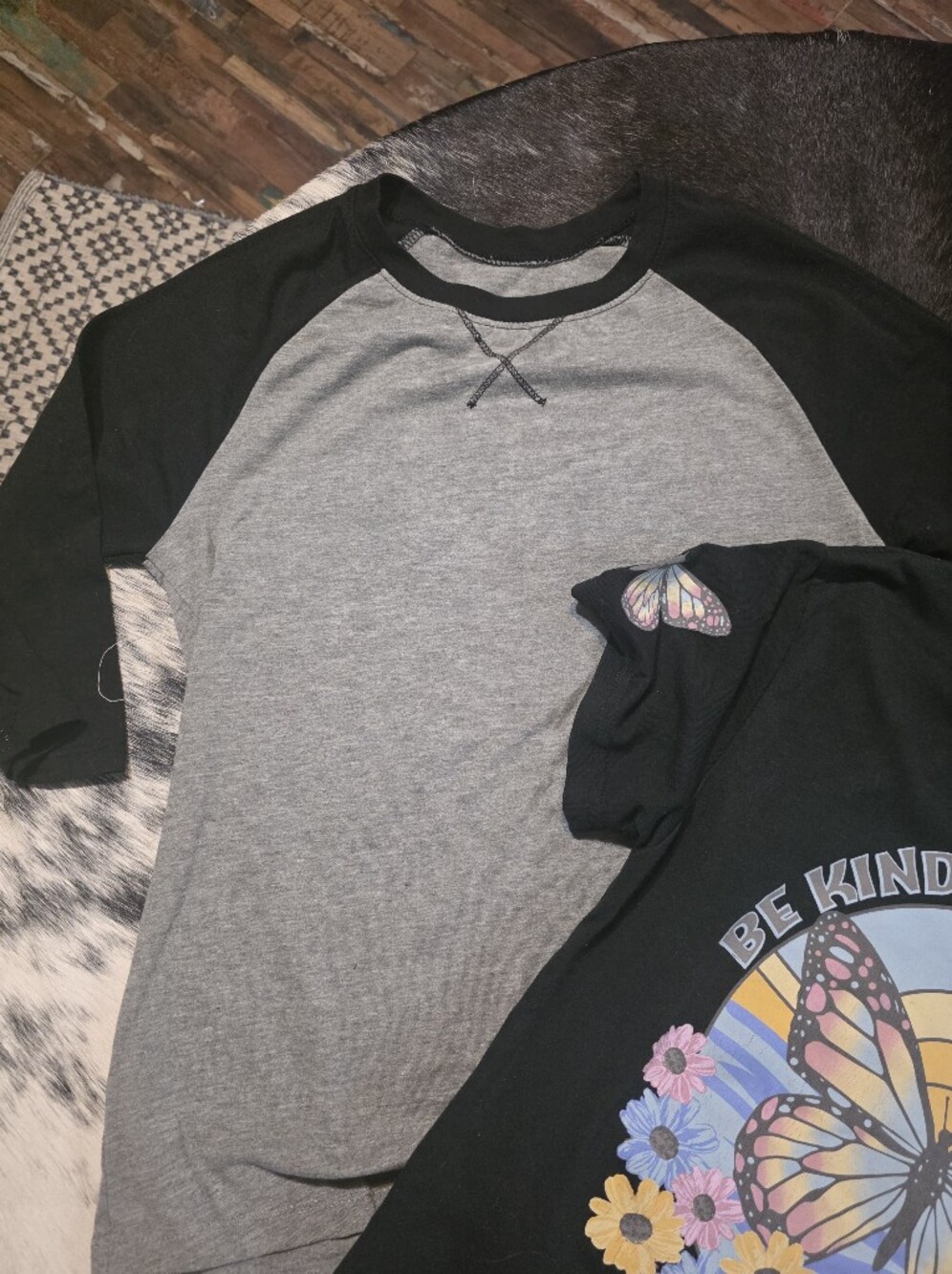2-Piece Graphic & Raglan Top Bundle - Picture 3 of 8